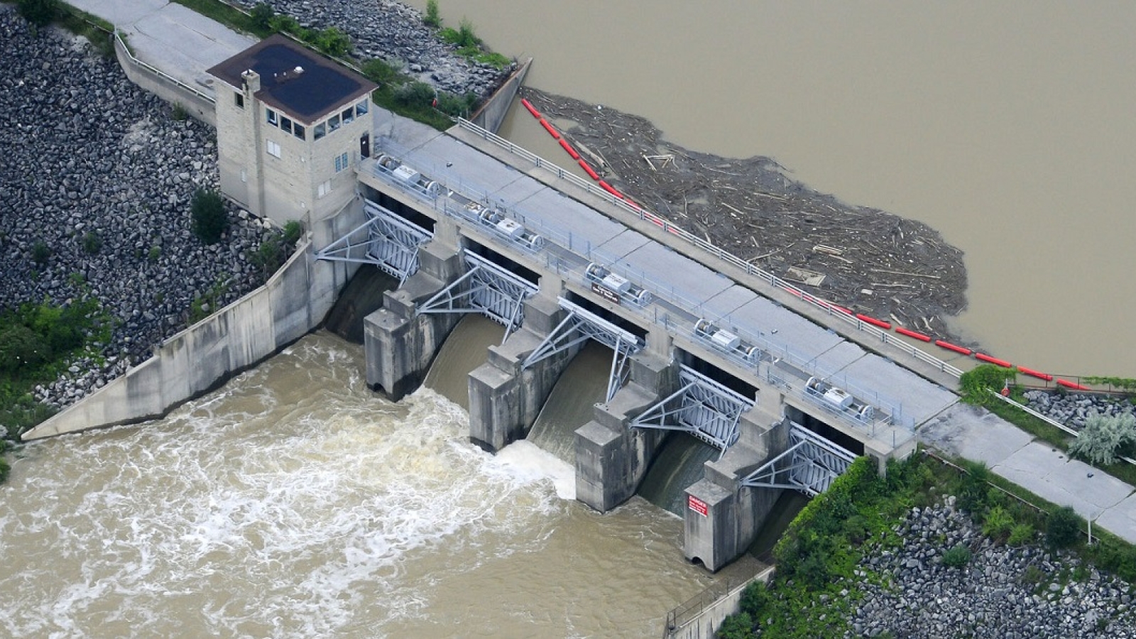 Canadian Flood Control Polyurea